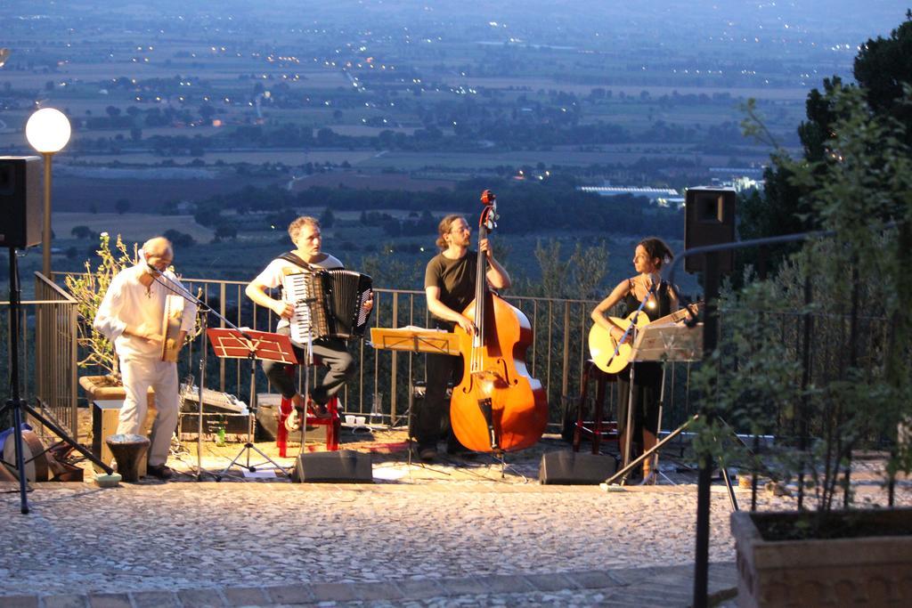 Castello Di Poreta Luaran gambar